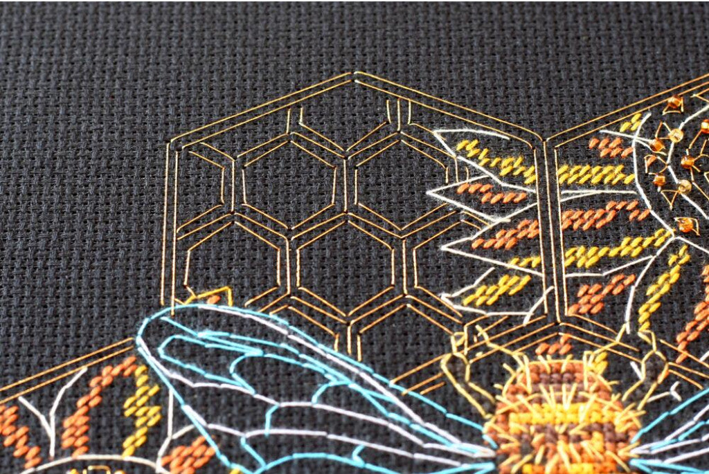 Zählmuster-Kreuzstichset „Bienenparadies“ zum Selbermachen, unbedruckte Leinwand