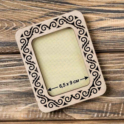 Wooden embroidery frame on magnets Magnetic embroidery frame 10.5x13cm 4.2"x5.2"