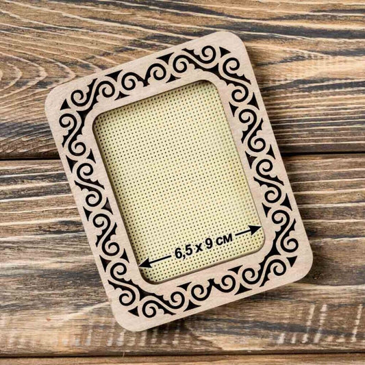 Wooden embroidery frame on magnets Magnetic embroidery frame 10.5x13cm 4.2"x5.2"