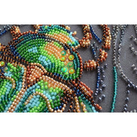 Bead Embroidery Kit Emerald beetle Bead needlepoint Beadwork DIY