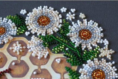 Bead Embroidery Kit Bee DIY Abris Art
