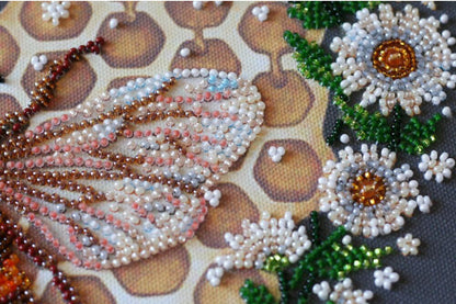 Bead Embroidery Kit Bee DIY Abris Art