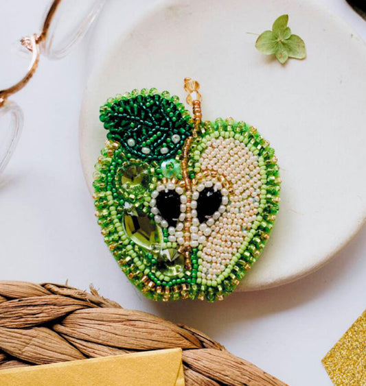DIY Schmuckherstellung Perlenset Apfelbrosche Perlenstickerei Pin Nadelspitze 