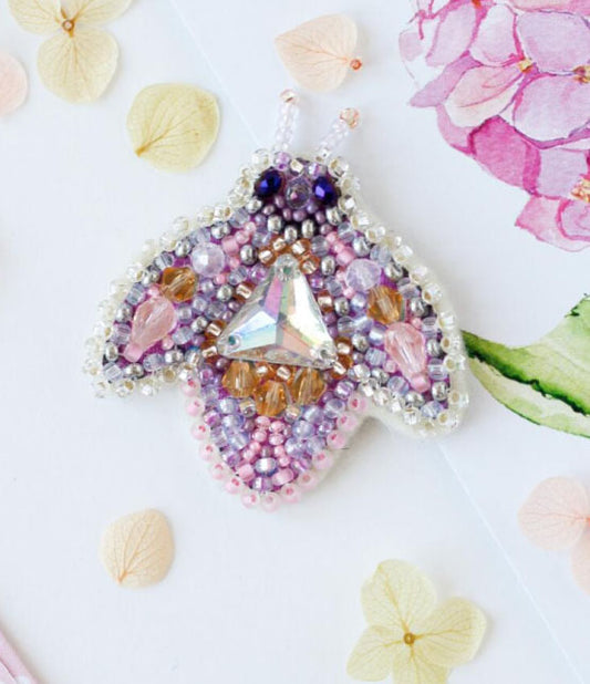 Brooch Bead Embroidery Kit Shining bug DIY Jewelry Making Beading kit Pin