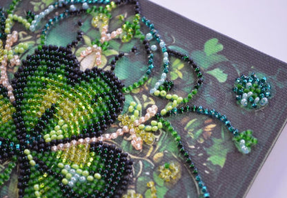 Bead Embroidery Kit Good luck clover DIY Abris Art