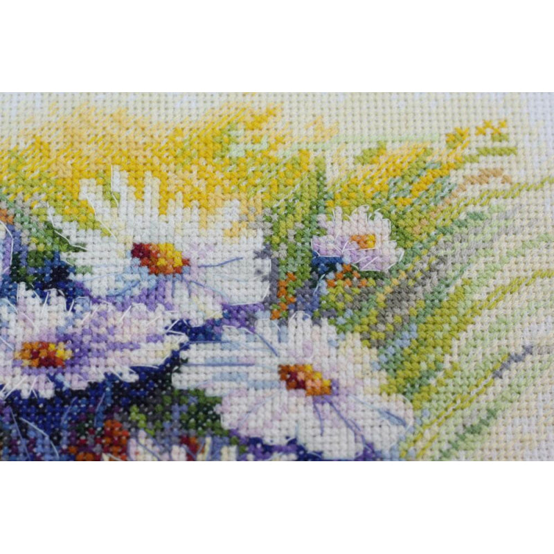 Counted Cross stitch kit Watercolor daisies DIY Unprinted canvas - DIY-craftkits